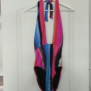 Like new halter plunge La Blanca size 8